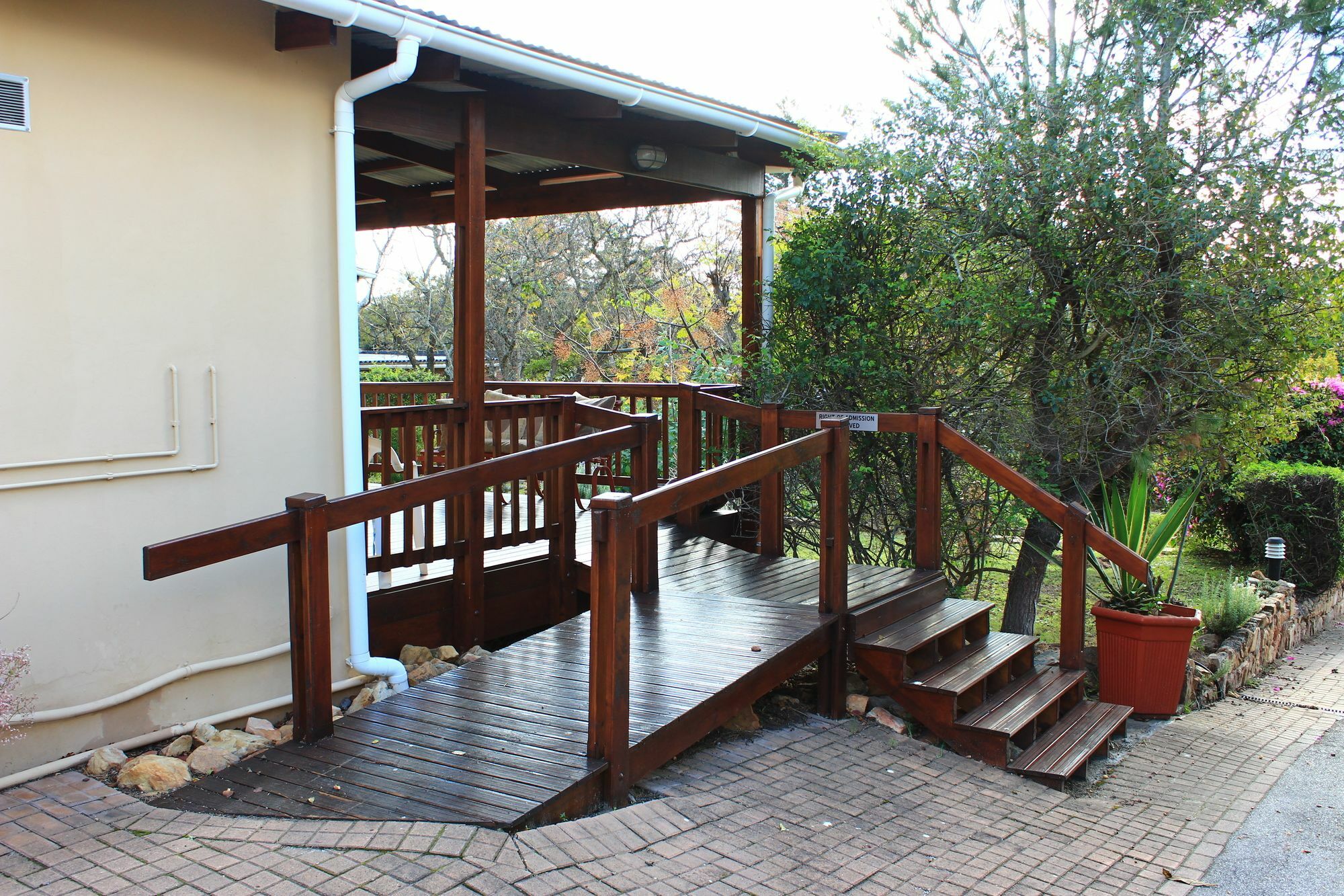Dempsey'S Self-Catering Guest House Port Elizabeth Exterior foto